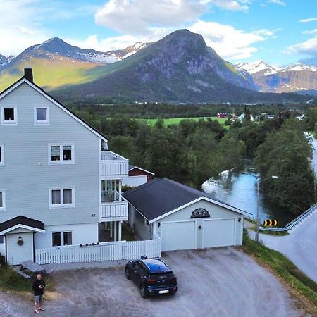 Apartment Dreamvalley Isfjorden Exterior foto